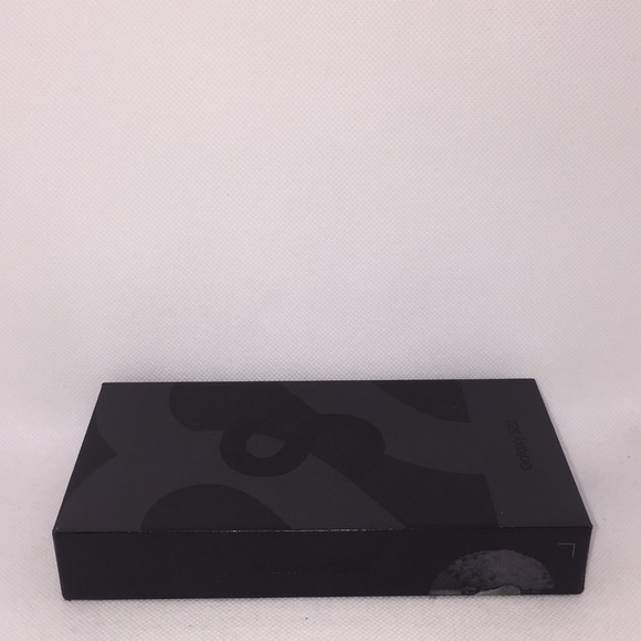 Empty Box Only For Samsung Galaxy S22 Smartphone - Picture 2 of 9